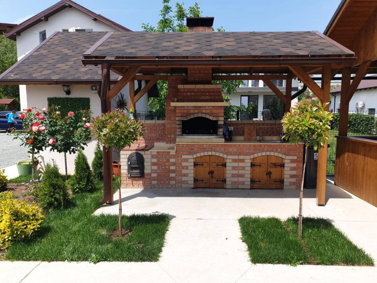 Vila Yna Năvodari Exteriér fotografie